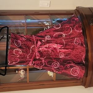 Jessica McClintock burgundy red strapless cocktail dress, size 4-6